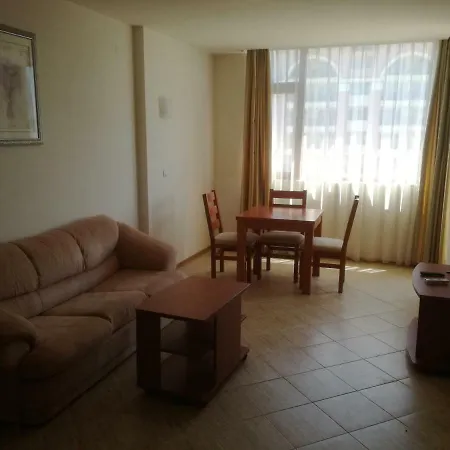 Apartment Top Floor In Poseidon Complex