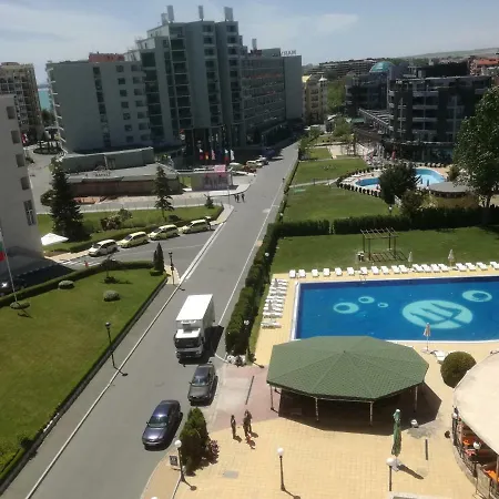 Apartment Top Floor In Poseidon Complex *